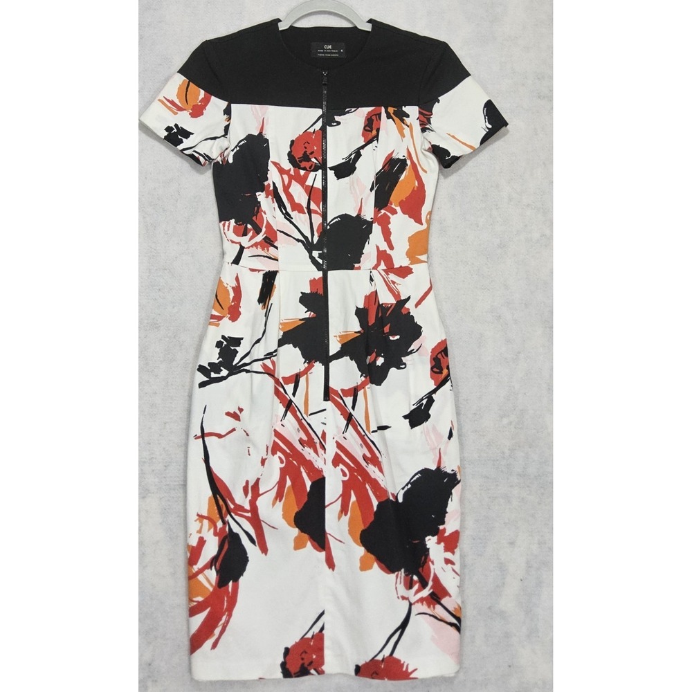 CUE Dress AU 6 US 2 Midi Floral Australia‎ Short Seeve fitted sheath silhouette